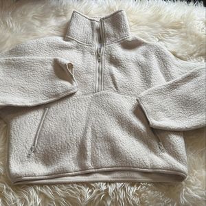 Aritzia Tops Nwt Aritzia Tna Bigfoot Polar Zip Sweater Poshmark